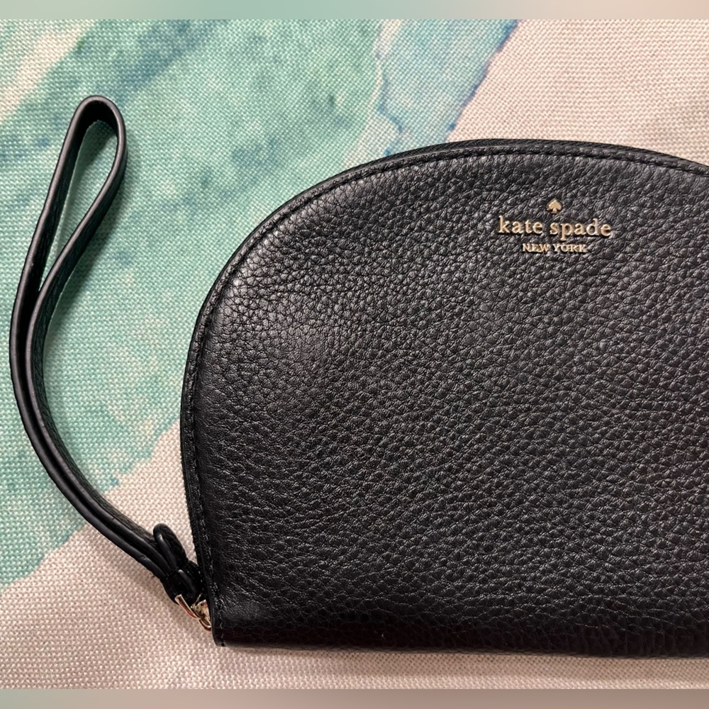 Kate Spade Black Half Moon Leather Wristlet - Picture 2 of 9